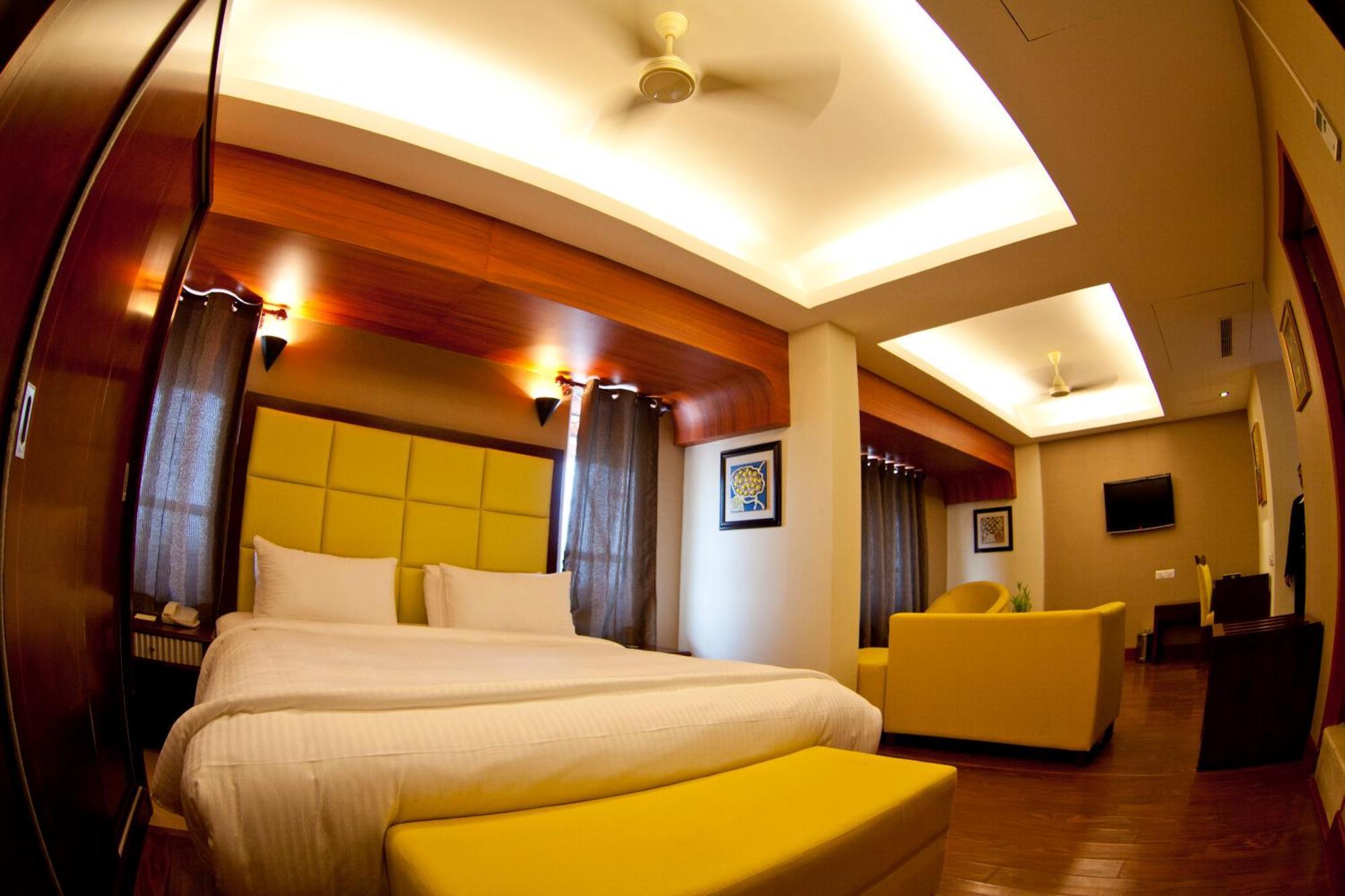 Paramount Tower Kozhikode Esterno foto